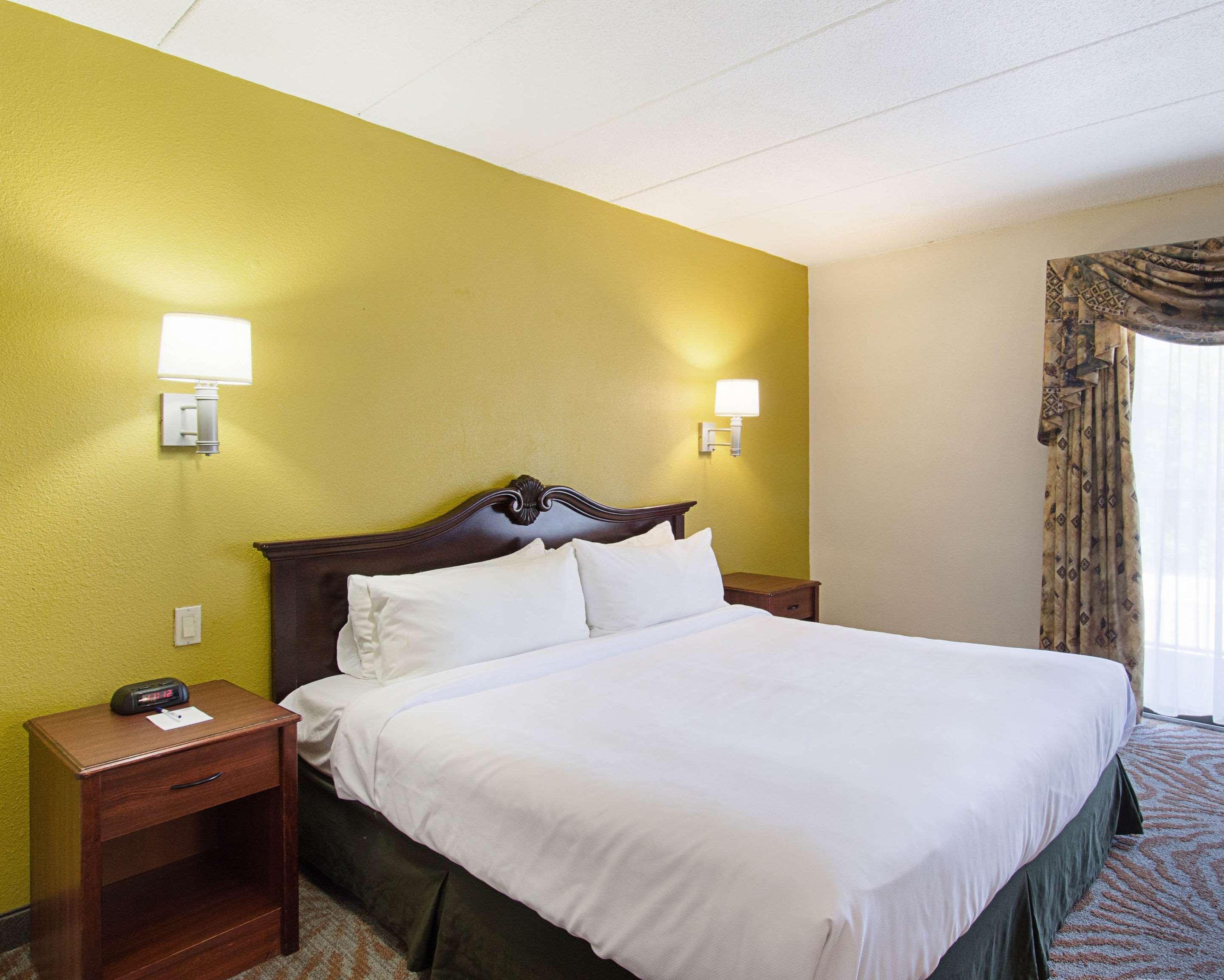 Quality Inn & Suites Worcester Dış mekan fotoğraf
